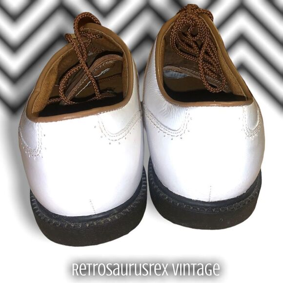 Vintage 1990’s Nike Women’s Zoom Air Kempshall Suede Saddleback Golf Cleats, 7.5 - Picture 4 of 5